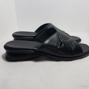 Munro American Leather Sandals 8.5 M